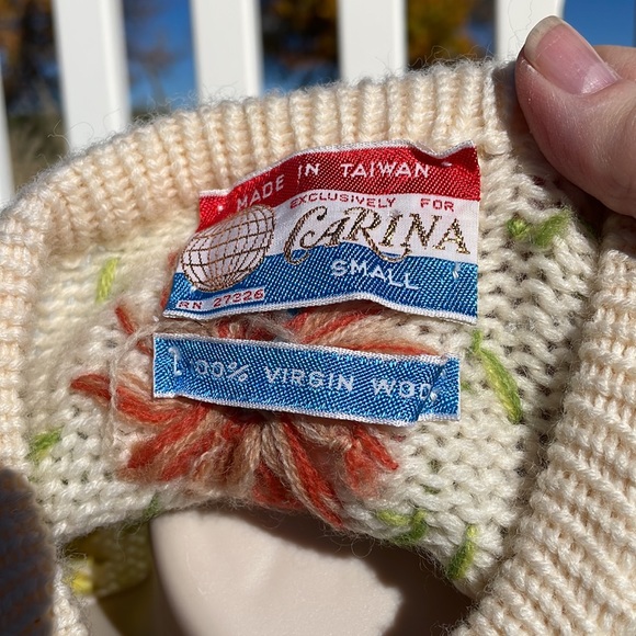 VINTAGE WOOL Floral Embroidered Women's Cardigan - Picture 5 of 8